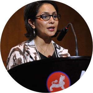 Dina Bangdel photograph