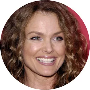 Dina Meyer