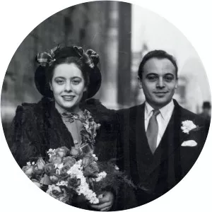 Dina Schea photograph