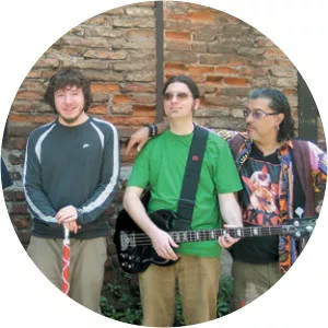 Dinar Bandosu - Musical group