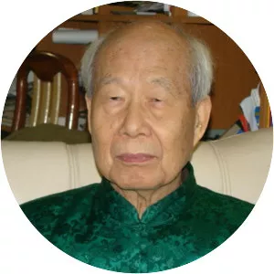 Dingjun Wang - Writer