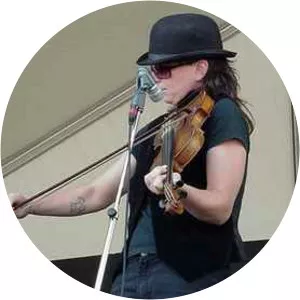 Diona Davies - Musical artist