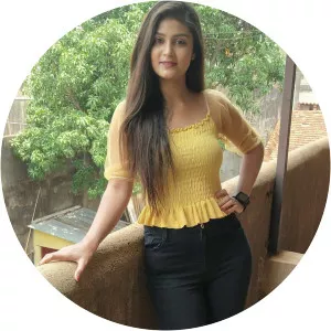 Divya Wagukar - Actress