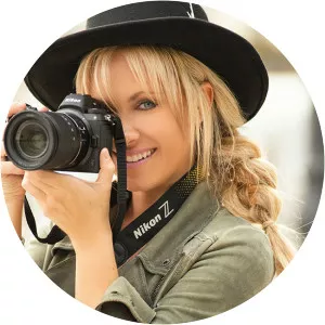 Dixie Dixon - Author