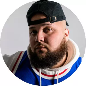 DJ Mykael V - Musical artist