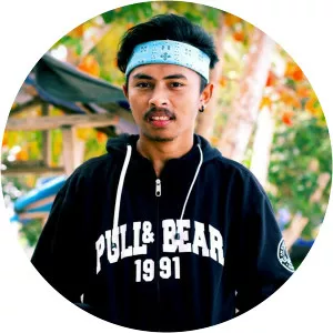 DJ Qhelfin - Musical artist