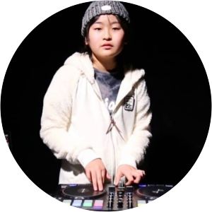 DJ RENA