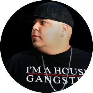 DJ Sneak