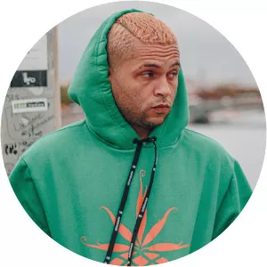 Dk 47 - Musical artist