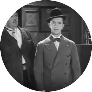 Do Detectives Think?