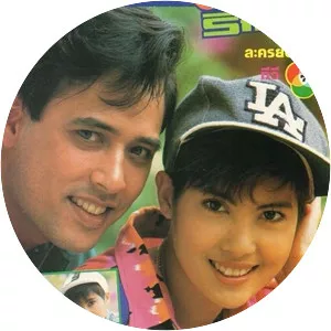 Dok Krathin Rim Rua - TV program