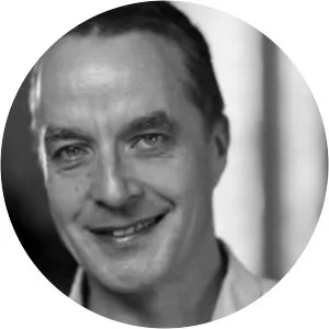 Dollan Cannell - Film director