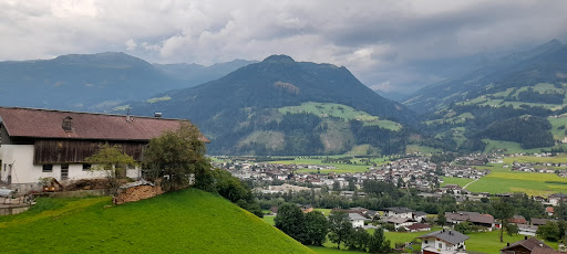 Dollnberghof - Farmstay in Hart im Zillertal, Austria