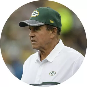 Dom Capers