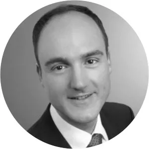 Dominic Bresser - Researcher