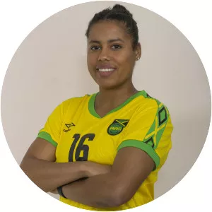 Dominique Bond-Flasza