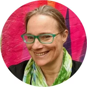 Dominique Hes - Researcher