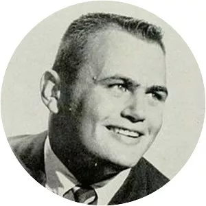 Don Shinnick - American football player