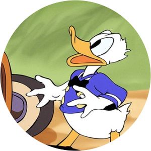 Donald's Tire Trouble - 1943 ‧ Short/Comedy ‧ 7 mins