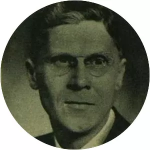 Donald Wade, Baron Wade