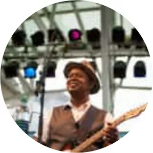 Donné Roberts - Guitarist