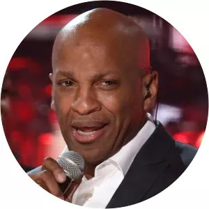 mahalia buchanan donnie mcclurkin - American gospel singer