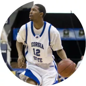 Donté Curry - American football player