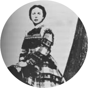 Dora Hand - American singer