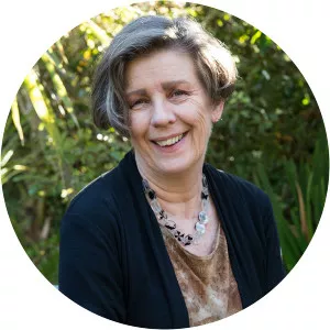 Doris de Pont - New Zealand fashion designer