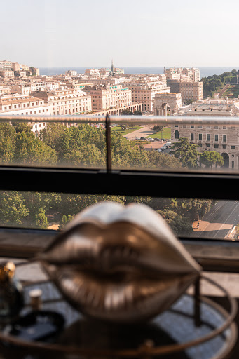 Dott.ssa Laura Bisaccia - Cosmetic surgeon in Genoa, Italy