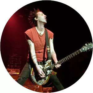Dougie Needles - Guitarist