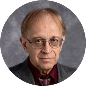 Douglas Hobbie - Holly Hobbie's husband