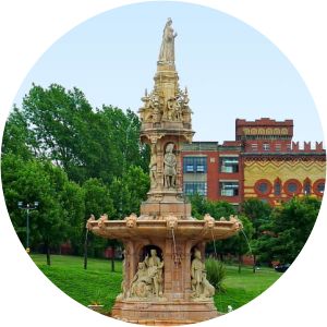 Doulton Fountain - 