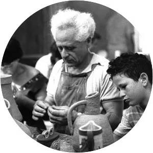 Dov Feigin - Israeli sculptor