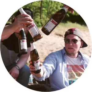 Doz 9 - Musical artist