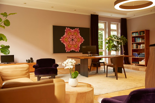 Dr.med.univ. Nicole Gruber - Internist in Zell am Ziller, Austria