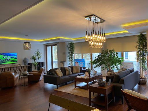 Dr. Serhat Tuncer-Aesthetic and Plastic Surgeons