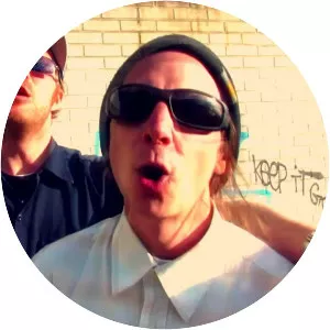 Dr. Sykerö Musician