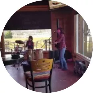 Drop Dead Dangerous - Singer