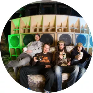 Dub Smugglers - Musical group