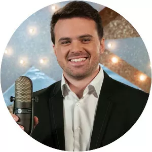 Dušan Svilar - Singer