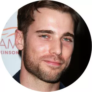 Dustin Milligan