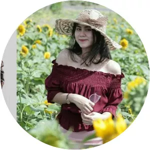 Dwinda Ratna photograph