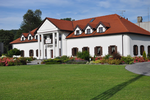 Dworek Zembrzyce - Hotel