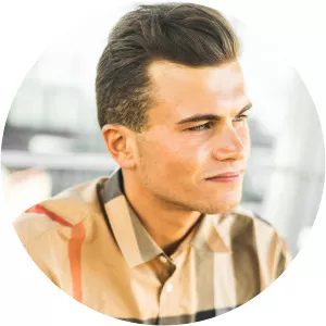 Dyl - Musical artist