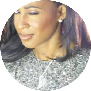 Easther Bennett - Singer ‧ Shane Lynch's ex-wife