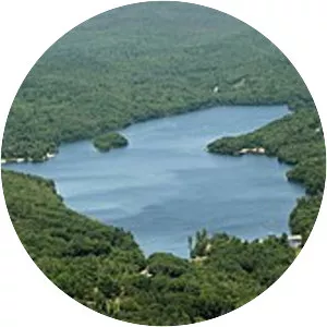 Eastman Pond - Pond in New Hampshire