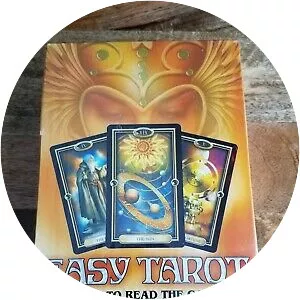 Easy Tarot: LEARN TO READ THE . . .