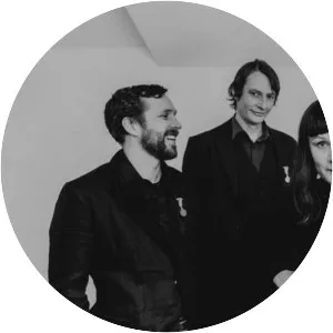 Eb & Sparrow - Musical group