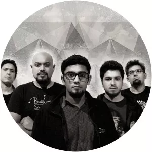 Eccentric Pendulum - Band